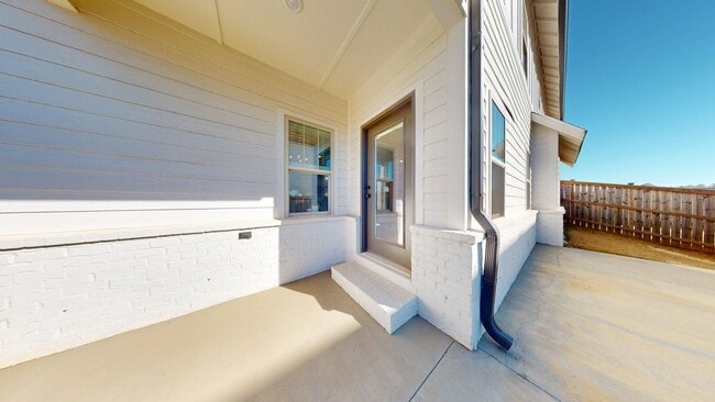 Building Photo - Spacious and Well Maintained 3 Bedroom Townhome in Woodward Oaks