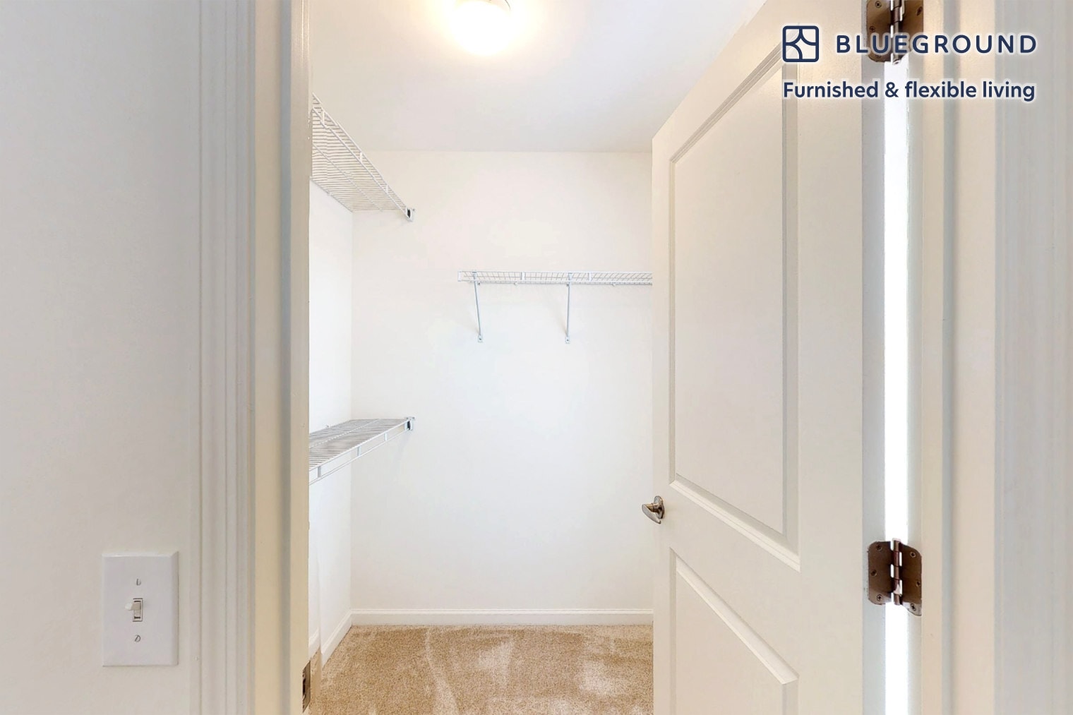 Building Photo - 998 Stewart Ave