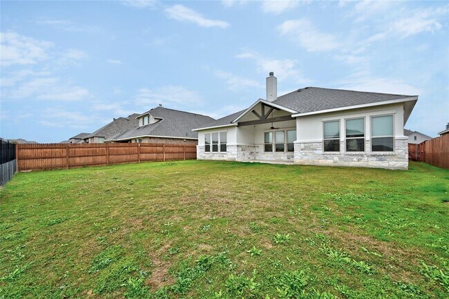 Building Photo - 428 Texon Dr