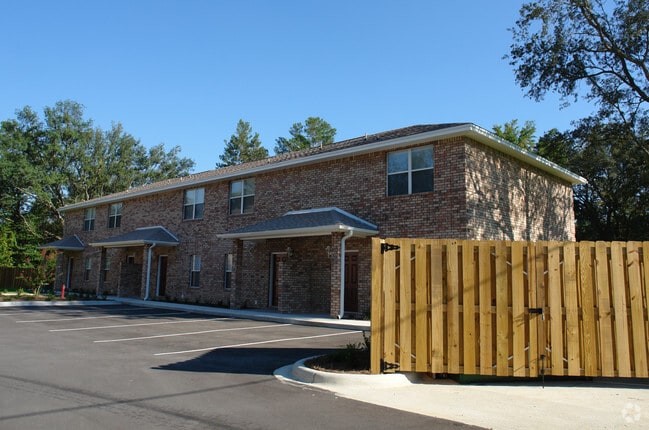 Building Photo - Miranda Apartments
