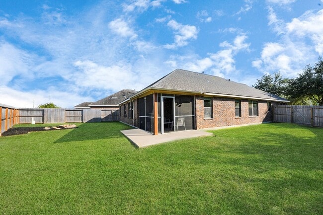 Building Photo - 7503 Amber Village Cir