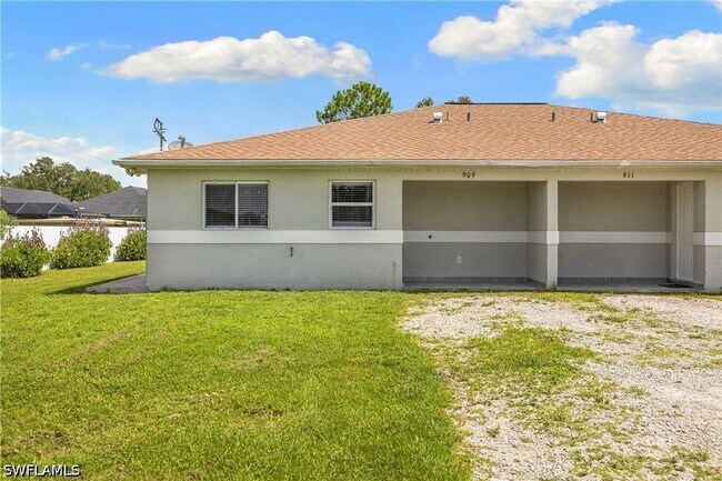Building Photo - 909 Jaguar Blvd