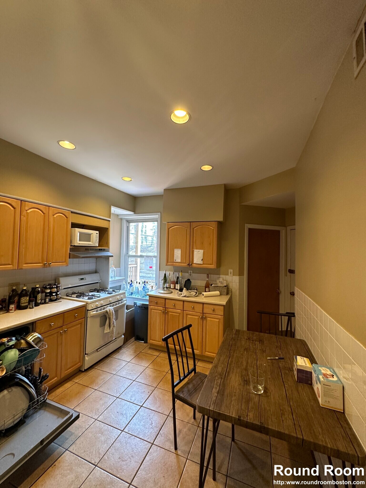 Building Photo - 10 Strathmore Rd