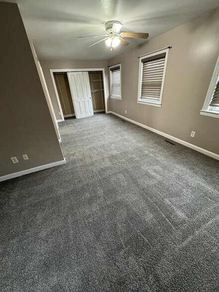 Building Photo - 1467 Charlestown Dr