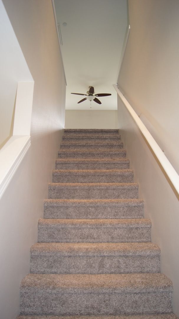Building Photo - Lovely, upgraded DuPont home