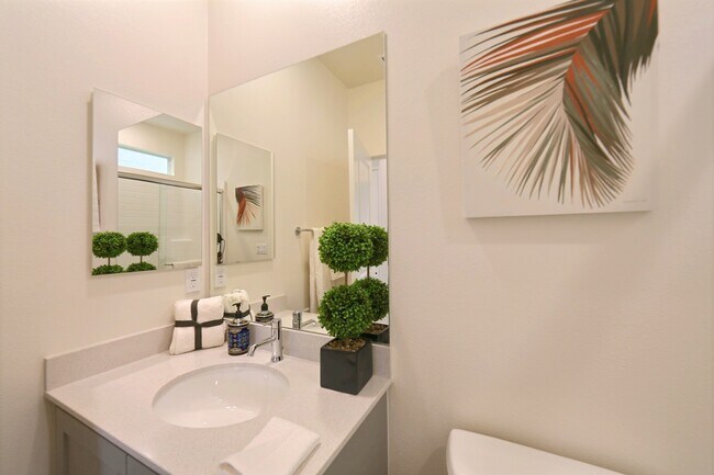 Building Photo - 2585 E Embry Ln