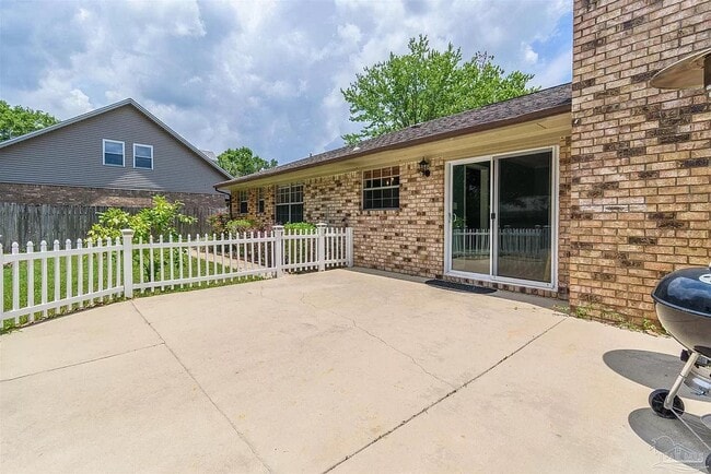 Building Photo - 6464 Lake Charlene Ct