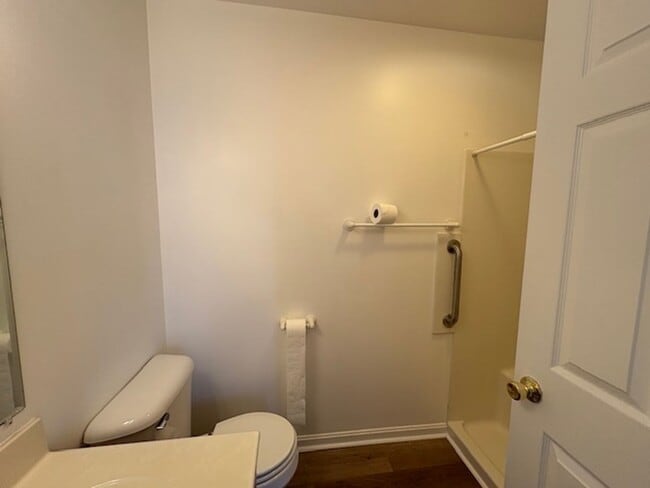 Building Photo - Single Level Half Duplex w/ Garage