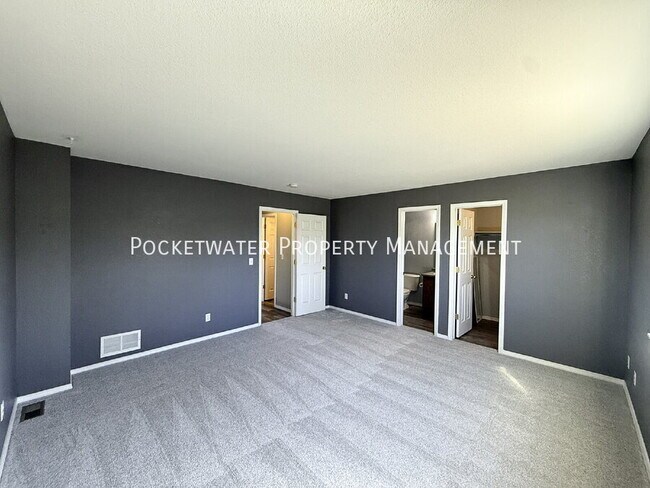 Building Photo - 6270 Snowberry Ave