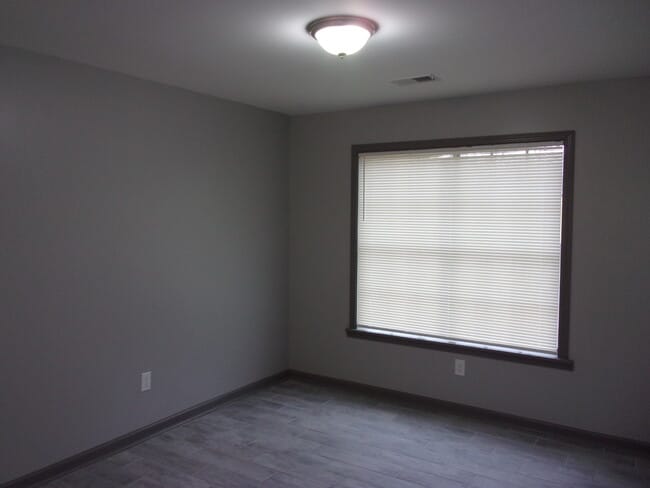 Building Photo - 3452 Austinwood Dr