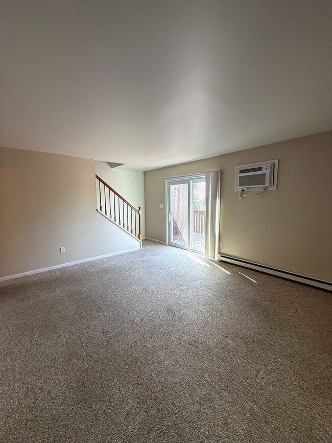 Building Photo - 1308 S Mt Joy St