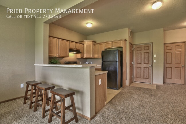 Building Photo - 900 S Woodson Ct