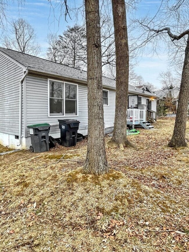 Building Photo - 509 Monticello Cir