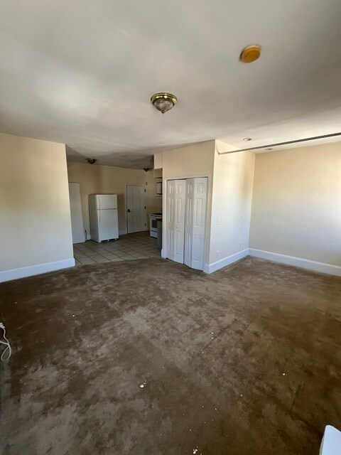 Building Photo - 112 W Salaignac St