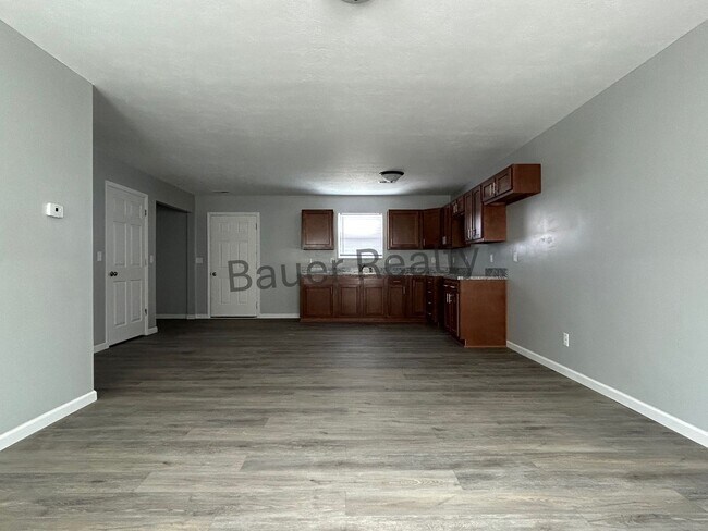 Building Photo - jv223