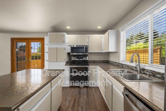 Building Photo - 3602 Nassau Ave NE