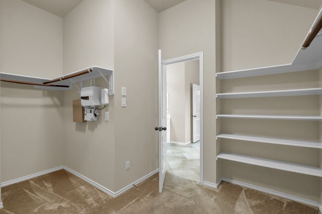 Building Photo - 12938 Buchanan Oaks Ln