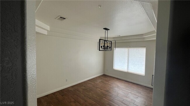 Building Photo - 537 Fiddlehead Ave