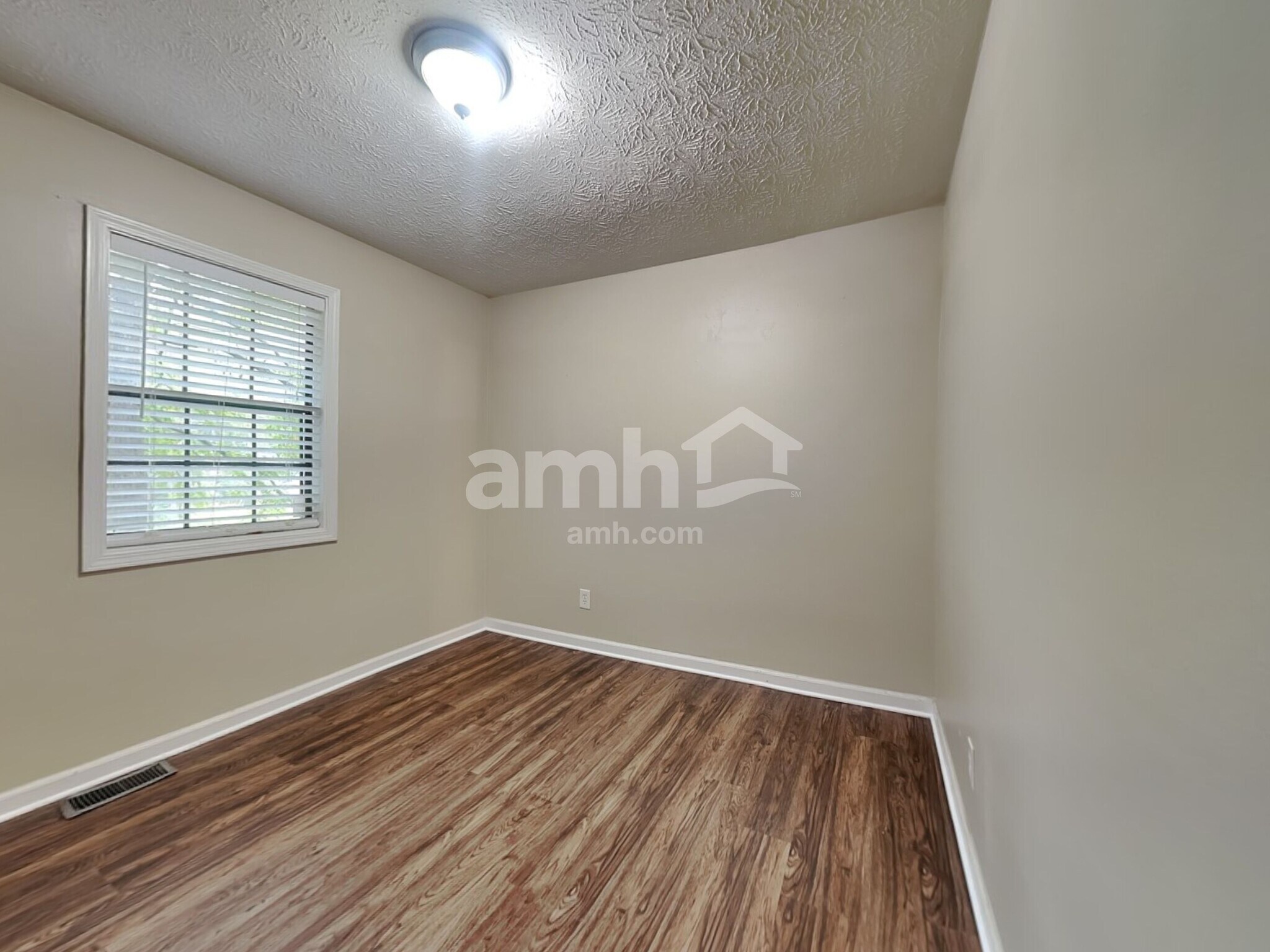 Building Photo - 3182 Fireplace Trl