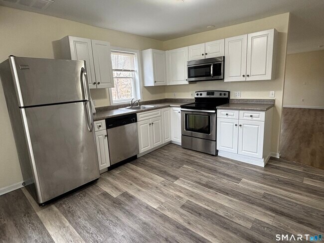 Building Photo - 61 Scotland Ave