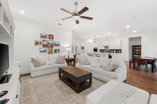 Building Photo - 16705 Horondelle Dr