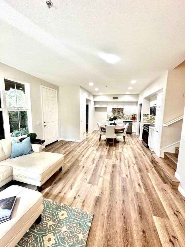 Building Photo - 37 Stepping Stone