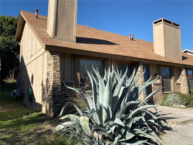 Building Photo - 3451 Willowrun Dr