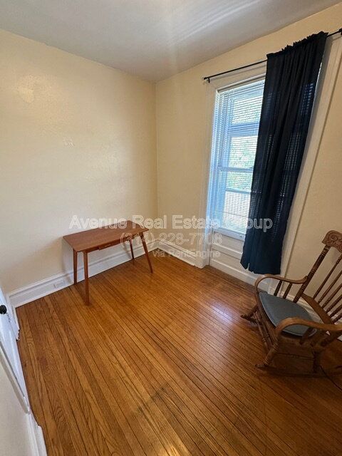 Building Photo - 3802 Flad Ave