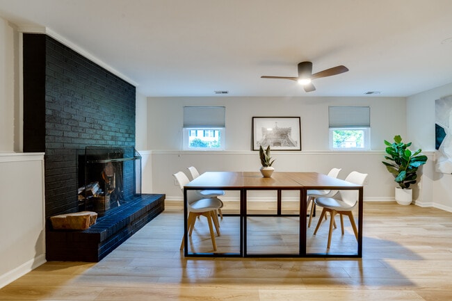 Coworking Area - 5471 Braddock Ridge Dr