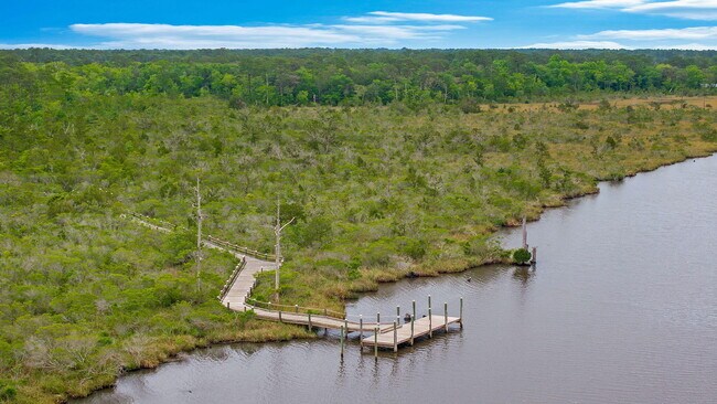 Building Photo - 255 Riverwalk Cir