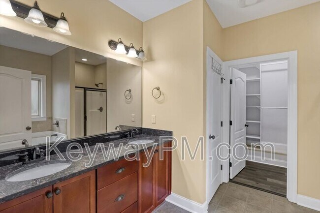 Building Photo - 219 Kickham Ln