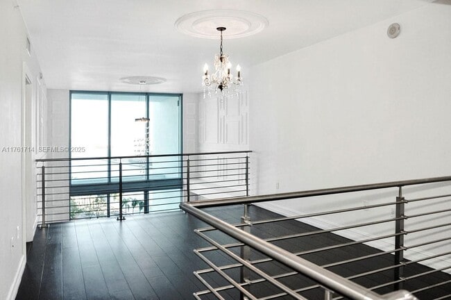 Building Photo - 900 Biscayne Blvd