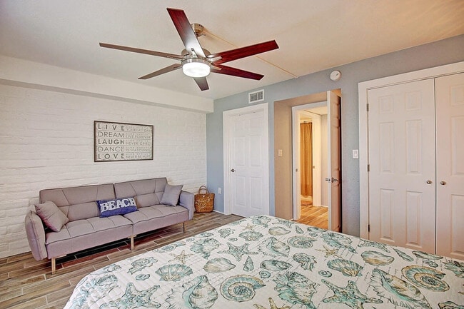 Building Photo - 1322 Eleventh St