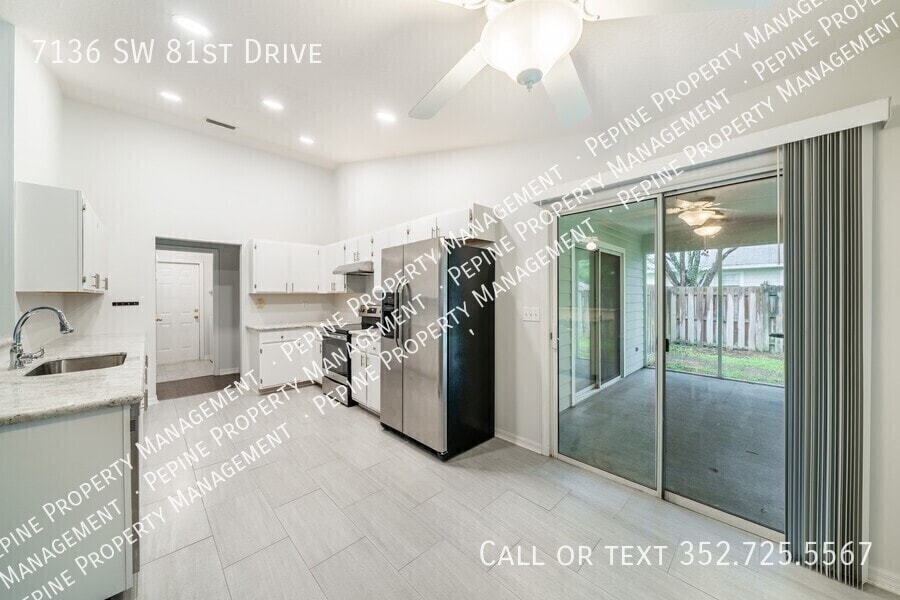 Building Photo - 7136 SW 81st Dr