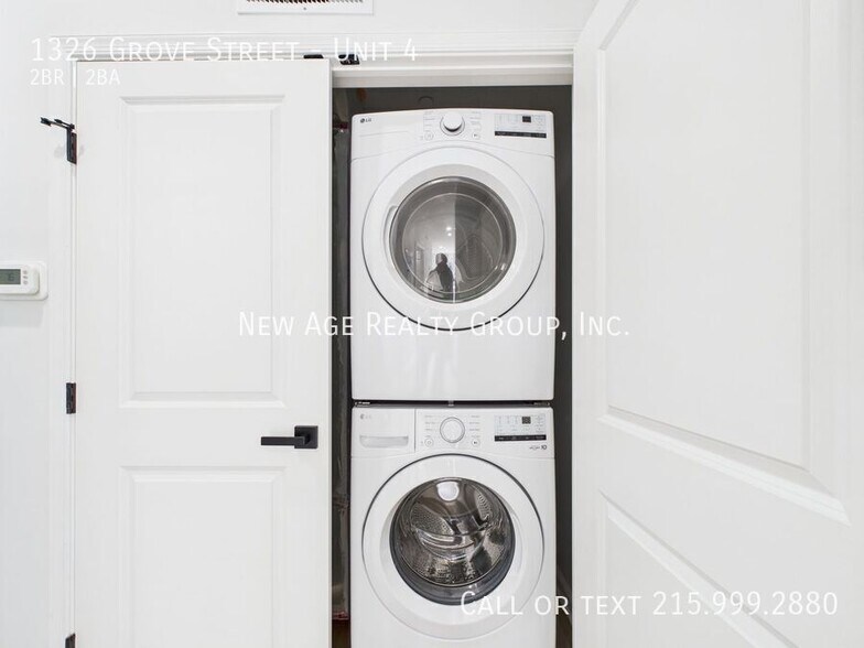 Building Photo - 1326 Grove St