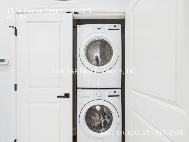 Building Photo - 1326 Grove St