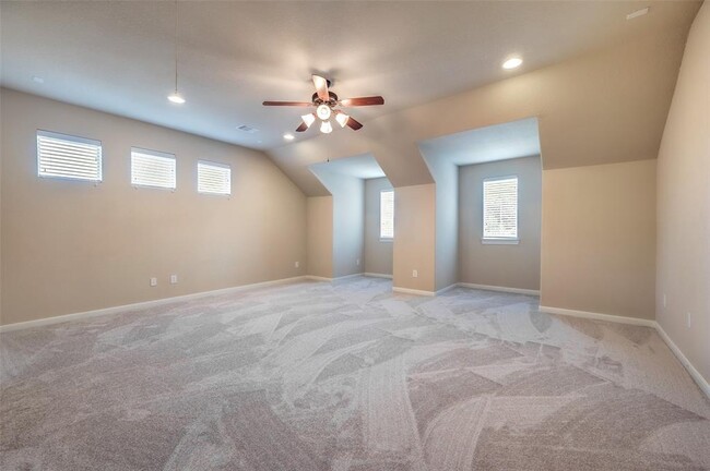 Building Photo - 10411 Winding Green Dr