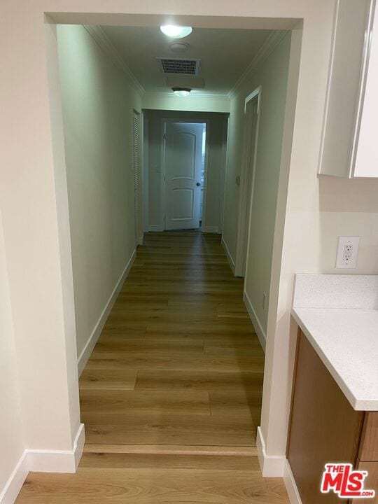 Building Photo - 8010 Longridge Ave