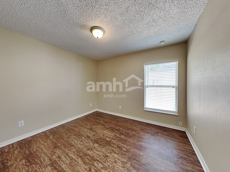 Building Photo - 4012 Waltham Forest Dr