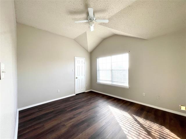 Building Photo - 7728 Parkwood Plaza Dr