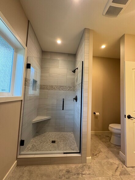 Building Photo - 20620 Pine Vista Dr