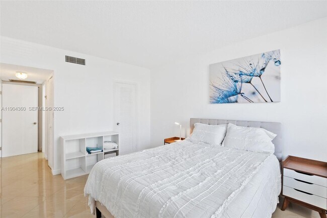 Building Photo - 1985 S Ocean Dr