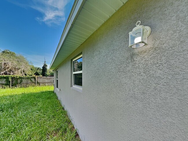 Building Photo - 13182 SE 101st Terrace