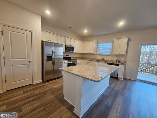 Building Photo - 285 Red Dragon Dr