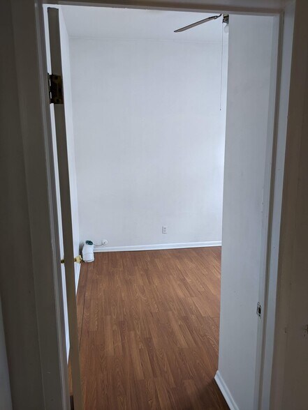 Bedroom (from doorway) - 1427 N Elk Grove Ave
