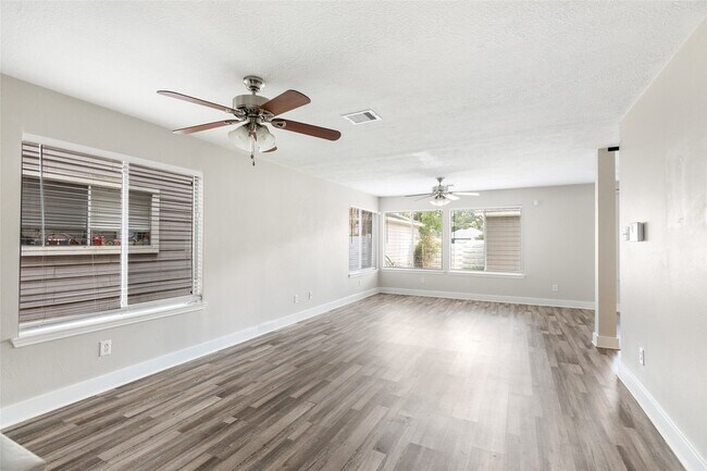 Building Photo - 18906 Atasca Oaks Dr