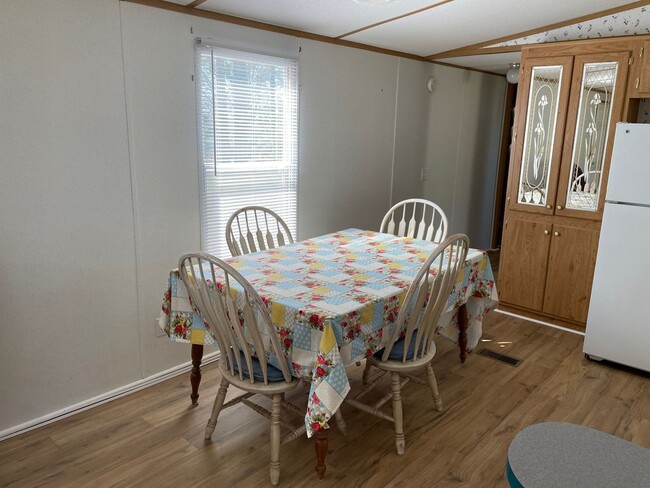 Building Photo - 3 BED 2 BATH MOBILE HOME LOCATED IN DENTON...