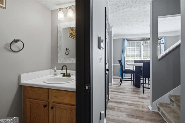 Building Photo - 1459 Bridgewater Branch