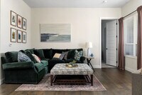 Building Photo - 1079 N High St