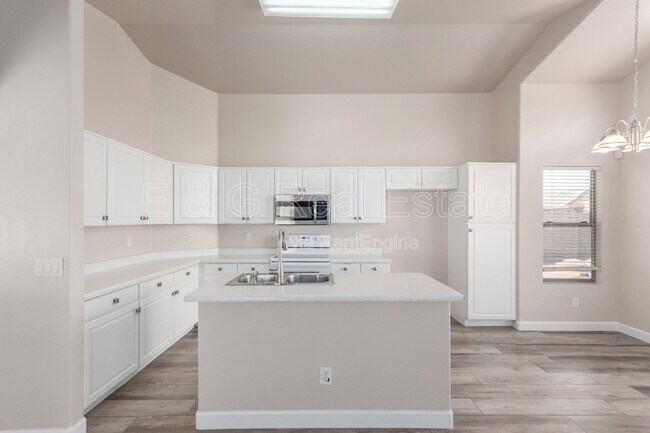 Building Photo - 15820 W Monroe St